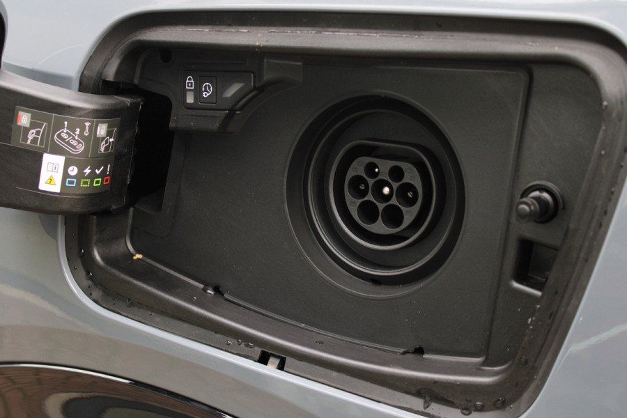 Opel Grandland 1.6 Turbo Plug-in-Hybrid Ultimate | Panoramadak | Trekhaak | Head-Up | FOCAL