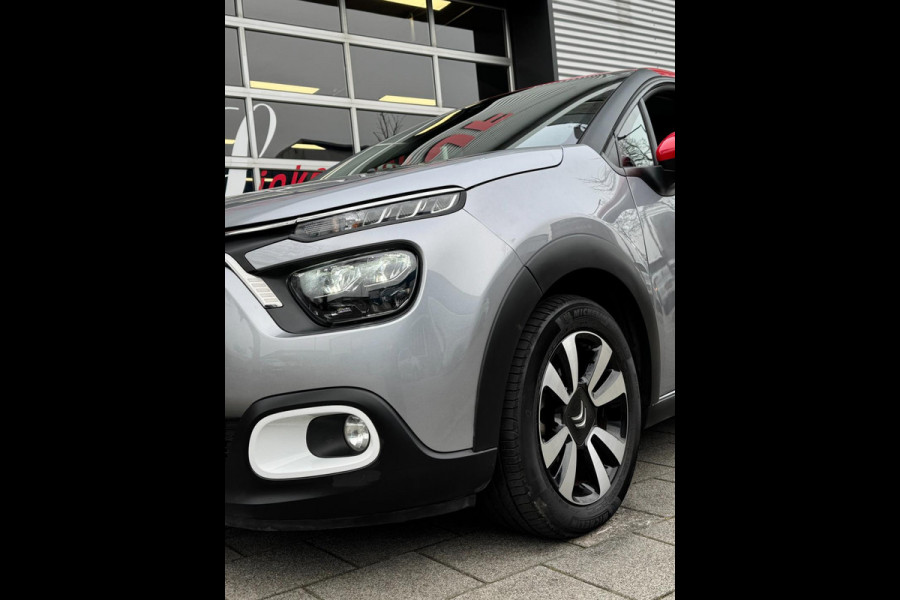 Citroën C3 1.2 PureTech Shine Pack - AUTOMAAT I Navigatie / Apple CarPlay I Airco I Sport velgen I PDC I