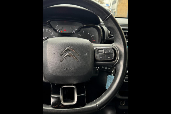 Citroën C3 1.2 PureTech Shine Pack - AUTOMAAT I Navigatie / Apple CarPlay I Airco I Sport velgen I PDC I
