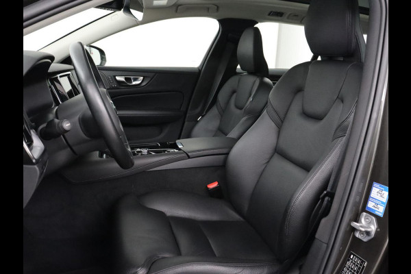 Volvo V60 2.0 T8 Recharge AWD Inscription | Panoramadak | Trekhaak | Stoel & stuurverwarming | Carplay | Harman/Kardon | Navigatie | Achterbankverwarming | Cruise control | PHEV | Plug In