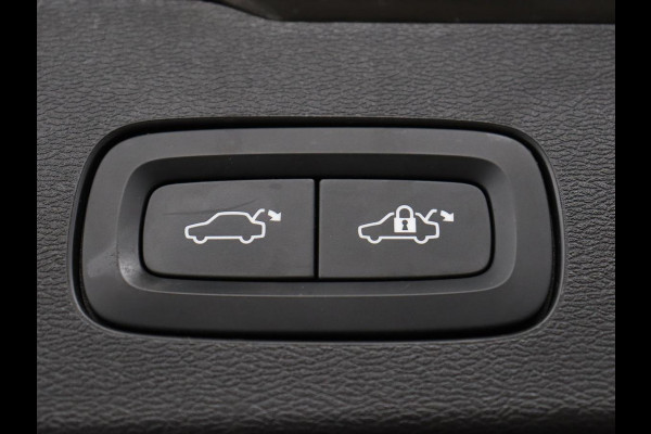 Volvo V60 2.0 T8 Recharge AWD Inscription | Panoramadak | Trekhaak | Stoel & stuurverwarming | Carplay | Harman/Kardon | Navigatie | Achterbankverwarming | Cruise control | PHEV | Plug In