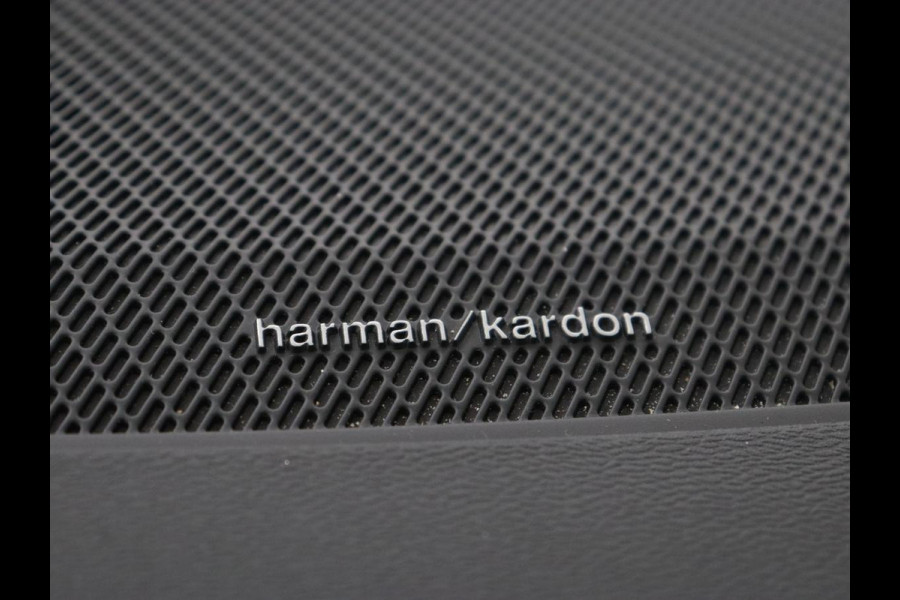 Volvo V60 2.0 T8 Recharge AWD Inscription | Panoramadak | Trekhaak | Stoel & stuurverwarming | Carplay | Harman/Kardon | Navigatie | Achterbankverwarming | Cruise control | PHEV | Plug In