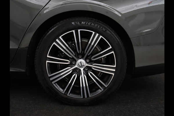 Volvo V60 2.0 T8 Recharge AWD Inscription | Panoramadak | Trekhaak | Stoel & stuurverwarming | Carplay | Harman/Kardon | Navigatie | Achterbankverwarming | Cruise control | PHEV | Plug In