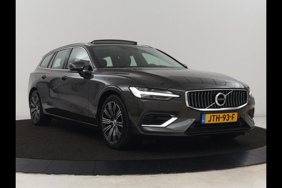 Volvo V60 2.0 T8 Recharge AWD Inscription | Panoramadak | Trekhaak | Stoel & stuurverwarming | Carplay | Harman/Kardon | Navigatie | Achterbankverwarming | Cruise control | PHEV | Plug In