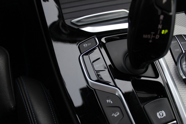 BMW X3 M40i xDrive High Exe. M Sport. / Trekhaak / Panoramadak / Camera / Leder / 20'' / Navigatie / Stoelverwarming / ACC