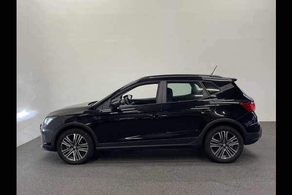 Seat Arona 1.0 TSI Style Navigatie Apple Carplay/ Android Auto Parkeersensoren achter Full LED Cruise Control Climate Control Bluetooth Lichtmetalen velgen