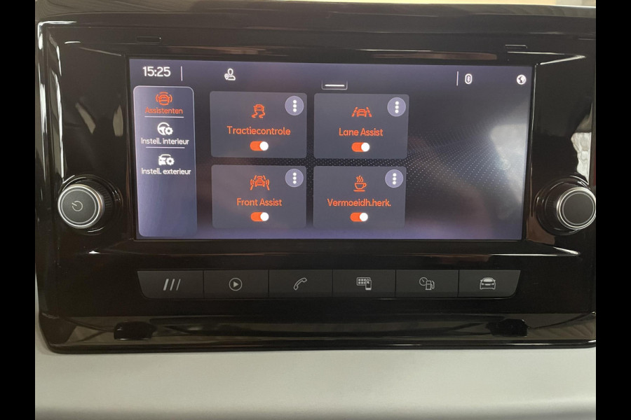 Seat Arona 1.0 TSI Style Navigatie Apple Carplay/ Android Auto Parkeersensoren achter Full LED Cruise Control Climate Control Bluetooth Lichtmetalen velgen