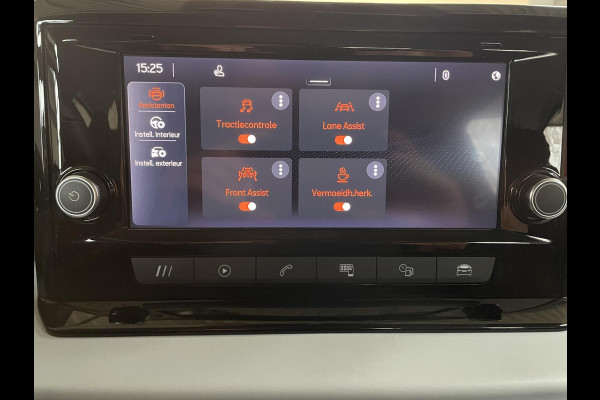 Seat Arona 1.0 TSI Style Navigatie Apple Carplay/ Android Auto Parkeersensoren achter Full LED Cruise Control Climate Control Bluetooth Lichtmetalen velgen