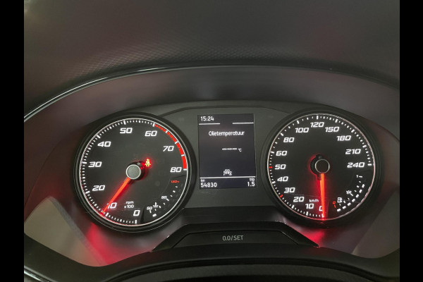 Seat Arona 1.0 TSI Style Navigatie Apple Carplay/ Android Auto Parkeersensoren achter Full LED Cruise Control Climate Control Bluetooth Lichtmetalen velgen