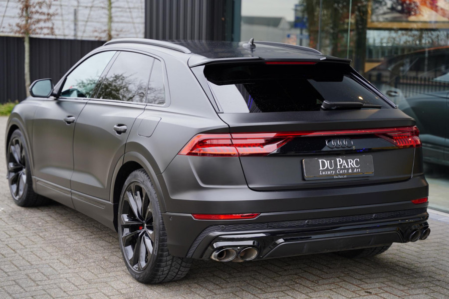 Audi Q8 55 TFSI E Quattro / 22 Inch / Panoramadak
