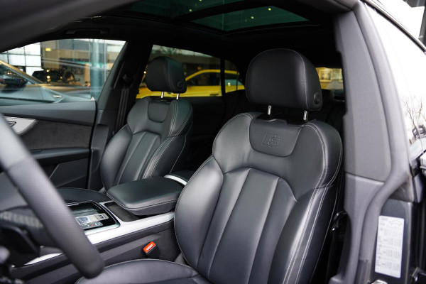 Audi Q8 55 TFSI E Quattro / 22 Inch / Panoramadak