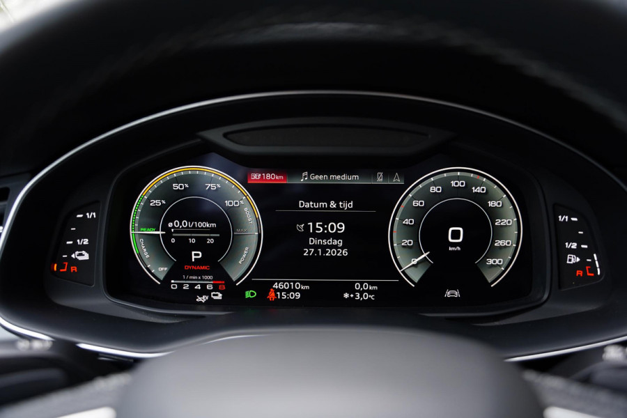 Audi Q8 55 TFSI E Quattro / 22 Inch / Panoramadak