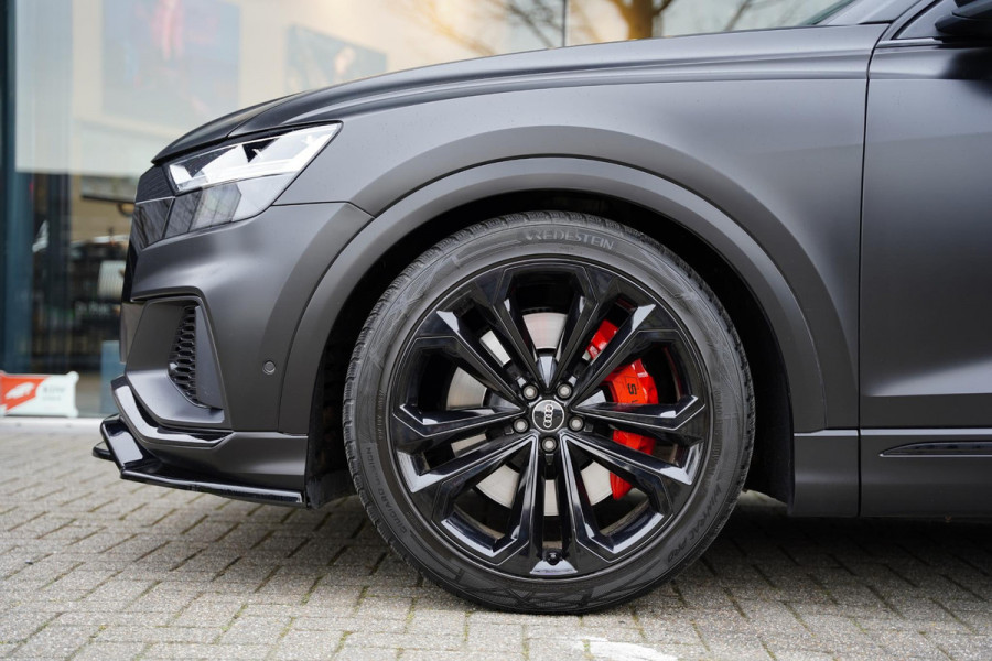 Audi Q8 55 TFSI E Quattro / 22 Inch / Panoramadak