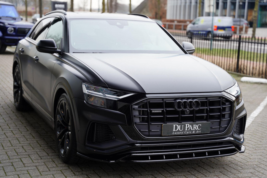 Audi Q8 55 TFSI E Quattro / 22 Inch / Panoramadak