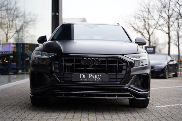 Audi Q8 55 TFSI E Quattro / 22 Inch / Panoramadak