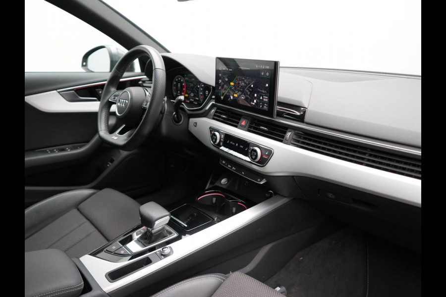 Audi A4 Avant 35 TFSI S Line 150pk Dealer O.H. | 2x S Line | Trekhaak Afn. | 19"L.M  | Sportstoelen Verwarmd | Virtual Cockpit | Sfeerverlichting | Matrix LED | Keyless | Apple Carplay | Navigatie | DAB |