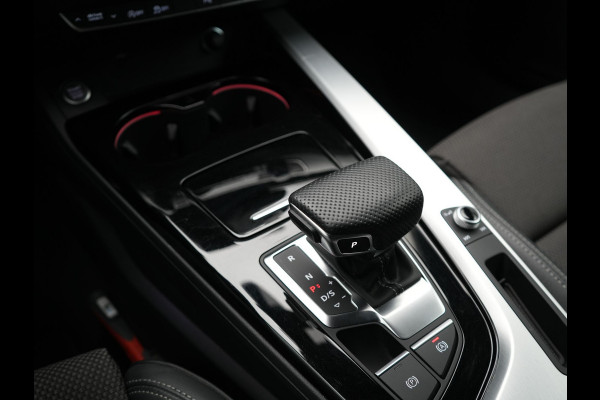 Audi A4 Avant 35 TFSI S Line 150pk Dealer O.H. | 2x S Line | Trekhaak Afn. | 19"L.M  | Sportstoelen Verwarmd | Virtual Cockpit | Sfeerverlichting | Matrix LED | Keyless | Apple Carplay | Navigatie | DAB |