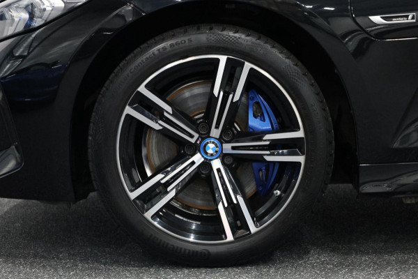 BMW 3 Serie Touring 330e M Sport BTW/LED/VIRTUAL/SFEER/PANO/LEER+S.VERWARMING+MEMORY/18" LMV/PDC/ACC/ECC/12 MND GARANTIE!