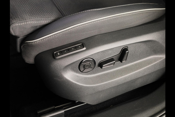 Škoda Kodiaq 1.5 TSI PHEV Sportline Business 204 pk Automaat (DSG) | Verlengde garantie | Navigatie | Panoramadak | Trekhaak (wegklapbaar) | Parkeersensoren | Achteruitrijcamera | Stoelverwarming v/a |