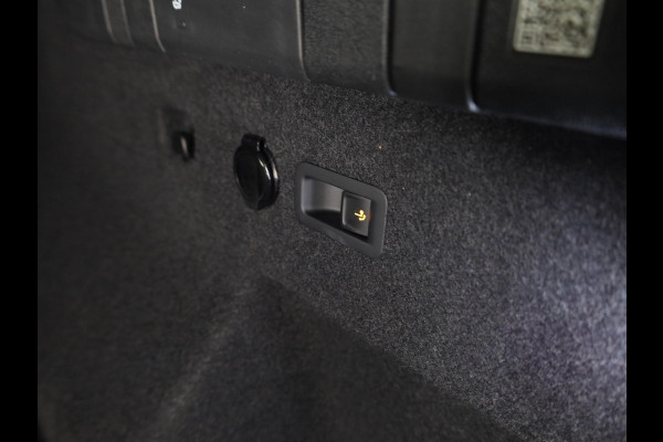 Škoda Kodiaq 1.5 TSI PHEV Sportline Business 204 pk Automaat (DSG) | Verlengde garantie | Navigatie | Panoramadak | Trekhaak (wegklapbaar) | Parkeersensoren | Achteruitrijcamera | Stoelverwarming v/a |