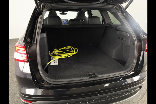 Škoda Kodiaq 1.5 TSI PHEV Sportline Business 204 pk Automaat (DSG) | Verlengde garantie | Navigatie | Panoramadak | Trekhaak (wegklapbaar) | Parkeersensoren | Achteruitrijcamera | Stoelverwarming v/a |