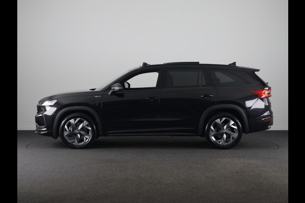 Škoda Kodiaq 1.5 TSI PHEV Sportline Business 204 pk Automaat (DSG) | Verlengde garantie | Navigatie | Panoramadak | Trekhaak (wegklapbaar) | Parkeersensoren | Achteruitrijcamera | Stoelverwarming v/a |
