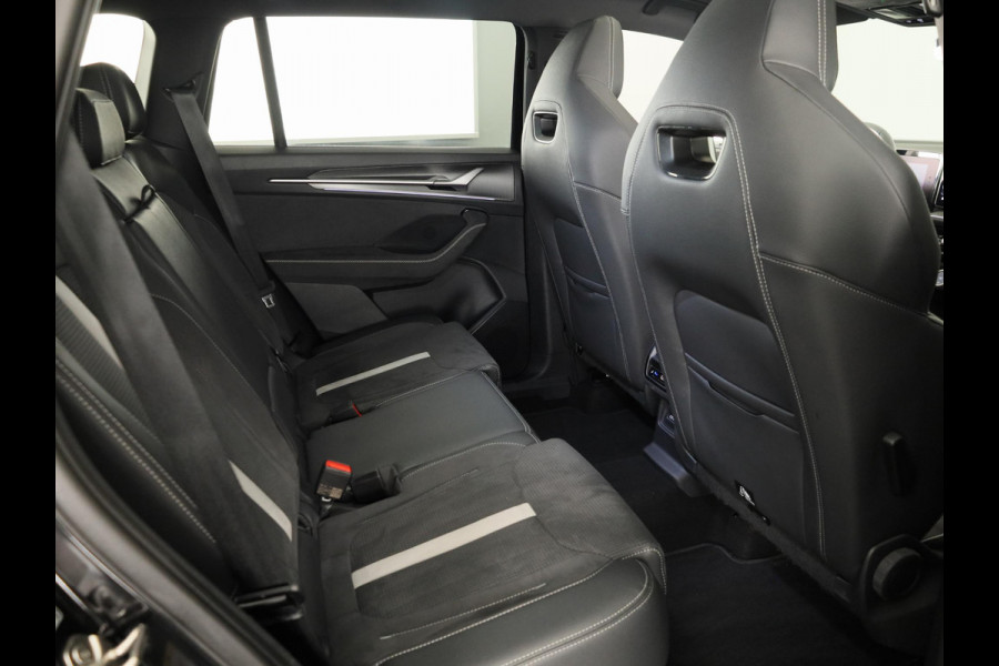 Škoda Kodiaq 1.5 TSI PHEV Sportline Business 204 pk Automaat (DSG) | Verlengde garantie | Navigatie | Panoramadak | Trekhaak (wegklapbaar) | Parkeersensoren | Achteruitrijcamera | Stoelverwarming v/a |