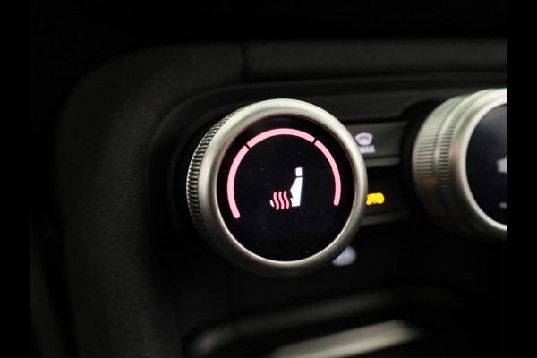 Škoda Kodiaq 1.5 TSI PHEV Sportline Business 204 pk Automaat (DSG) | Verlengde garantie | Navigatie | Panoramadak | Trekhaak (wegklapbaar) | Parkeersensoren | Achteruitrijcamera | Stoelverwarming v/a |