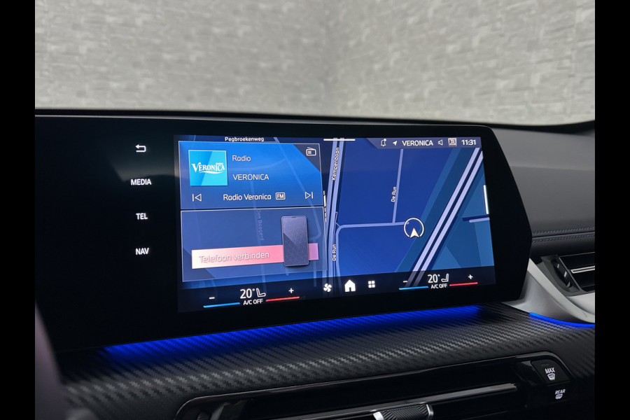 BMW X1 18i M-Sport Performance-Pack | Panorama | Sportstoelen | Carbon | Keyless-Entry | Sfeerverlichting | Achteruitrij-Camera | Carplay | Full-LED | Black-Optic | Getint Glas | Stoelverwarming | Draadloos Laden |