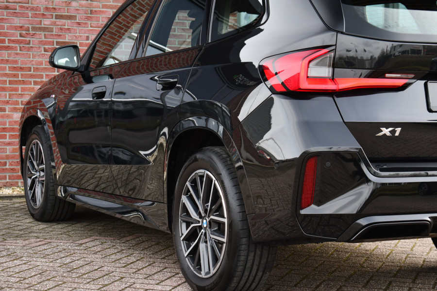 BMW X1 sDrive18i M-Sport Camera ACC-voorber Shadowline Adp-onderstel