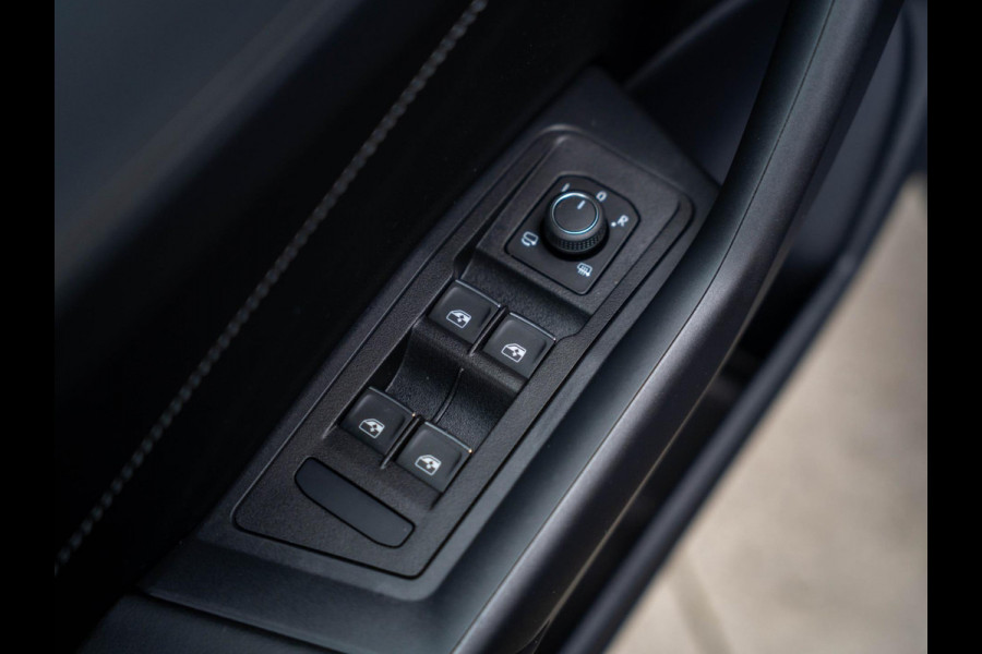 Volkswagen T-Roc Cabrio 1.0 TSI Style / ACC / Camera / Carplay / Stoelverwarming