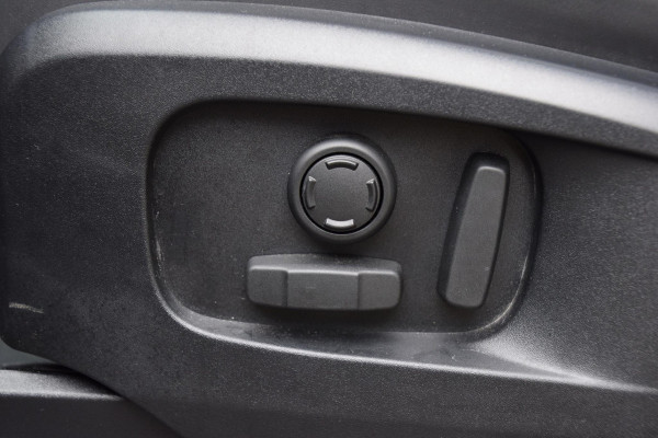 Land Rover Defender D250 110 MHEV X-Dynamic SE | Grijs kenteken | Trekhaak | Luchtvering