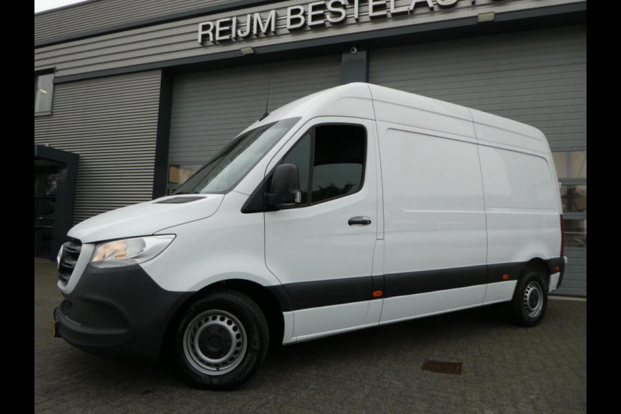 Mercedes-Benz Sprinter 215 CDI L2H2 Airco, Camera, Navigatie ,Trekhaak ,3-Zits.