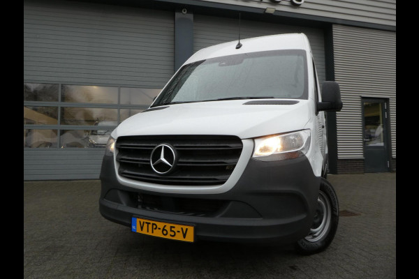 Mercedes-Benz Sprinter 215 CDI L2H2 Airco, Camera, Navigatie ,Trekhaak ,3-Zits.