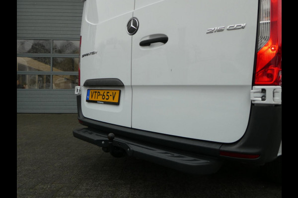 Mercedes-Benz Sprinter 215 CDI L2H2 Airco, Camera, Navigatie ,Trekhaak ,3-Zits.