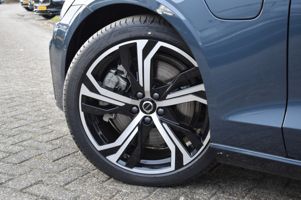 Volvo V60 T6 AWD 350PK Plug-in Hybrid Plus Dark | 360 Camera | H&K | BLIS | ACC | Stoelverwarming | Leder |