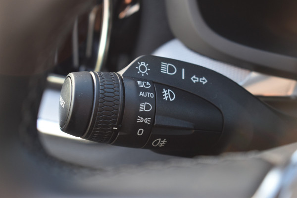 Volvo V60 T6 AWD 350PK Plug-in Hybrid Plus Dark | 360 Camera | H&K | BLIS | ACC | Stoelverwarming | Leder |