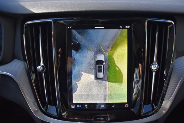 Volvo V60 T6 AWD 350PK Plug-in Hybrid Plus Dark | 360 Camera | H&K | BLIS | ACC | Stoelverwarming | Leder |