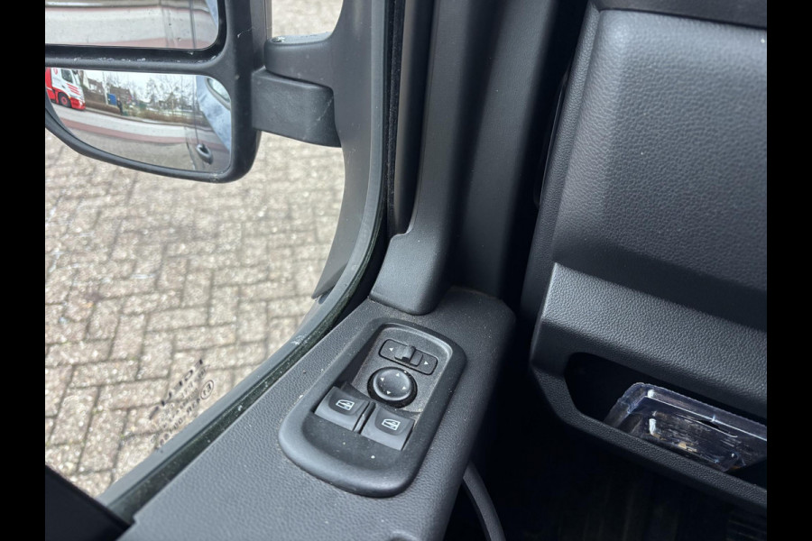 Nissan Interstar 2.3 dCi L2H2 N-Connecta SCI 150pk Trekhaak | Metaal lak | Betimmering | Achteruitrijcamera | Cruise control | Airco