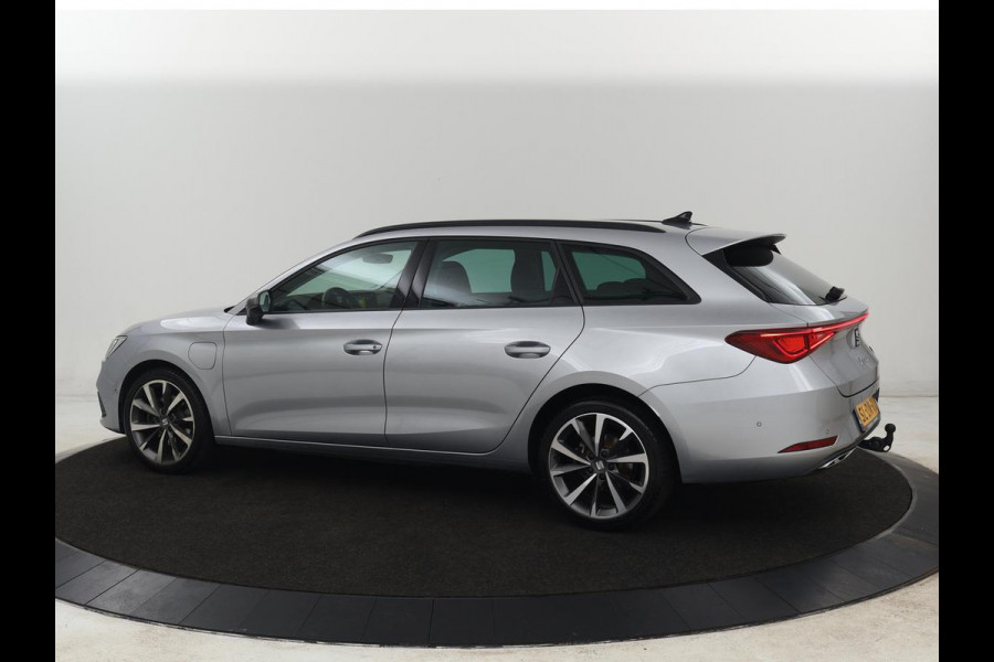 Seat Leon 1.4 e-Hybrid FR Business | Trekhaak | Stoelverwarming | Camera | Adaptive cruise | Full LED | Sportstoelen | Park Assist | Sfeerverlichting | Stuurverwarming | PHEV | Plug In