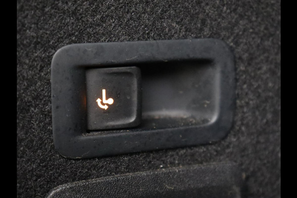 Seat Leon 1.4 e-Hybrid FR Business | Trekhaak | Stoelverwarming | Camera | Adaptive cruise | Full LED | Sportstoelen | Park Assist | Sfeerverlichting | Stuurverwarming | PHEV | Plug In