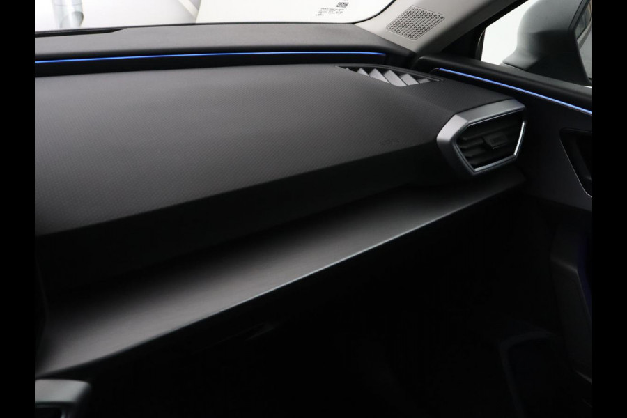 Seat Leon 1.4 e-Hybrid FR Business | Trekhaak | Stoelverwarming | Camera | Adaptive cruise | Full LED | Sportstoelen | Park Assist | Sfeerverlichting | Stuurverwarming | PHEV | Plug In