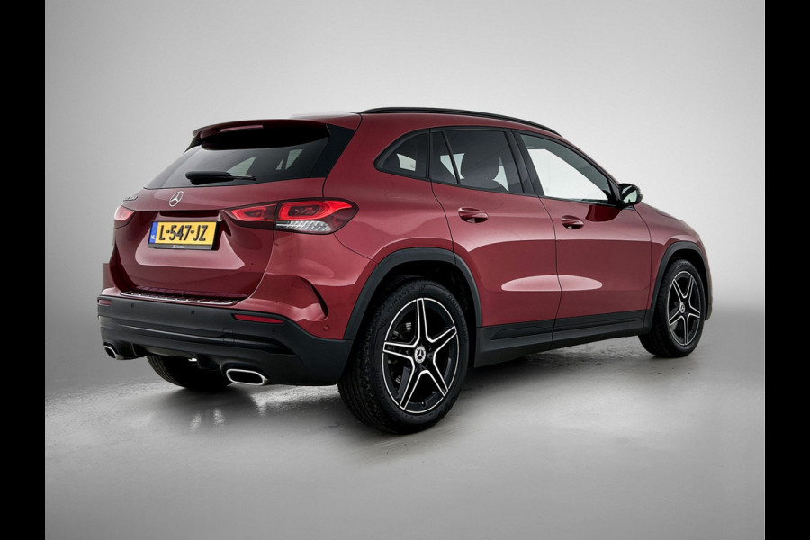 Mercedes-Benz GLA 200 Business Solution AMG 5 spaaks lichtmetalen velgen | Navigatie | MBUX wide screen | Parking support met camera achter | Trekhaak | Inclusief 24 maanden MB Certified garantie voor Europa.