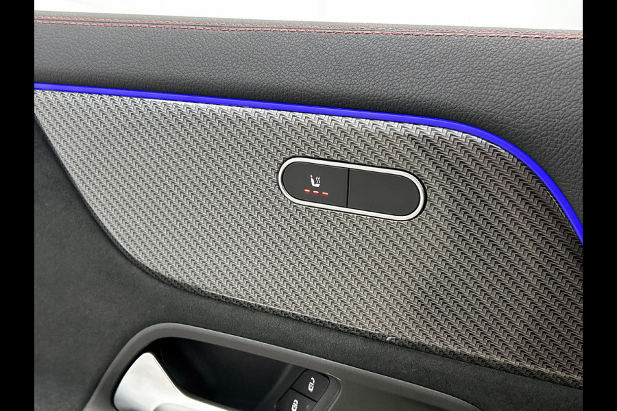 Mercedes-Benz GLA 200 Business Solution AMG 5 spaaks lichtmetalen velgen | Navigatie | MBUX wide screen | Parking support met camera achter | Trekhaak | Inclusief 24 maanden MB Certified garantie voor Europa.