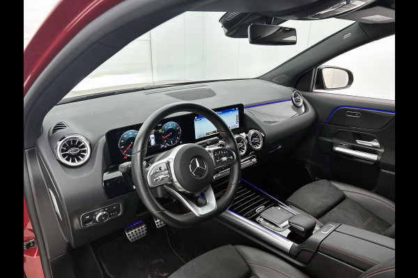 Mercedes-Benz GLA 200 Business Solution AMG 5 spaaks lichtmetalen velgen | Navigatie | MBUX wide screen | Parking support met camera achter | Trekhaak | Inclusief 24 maanden MB Certified garantie voor Europa.