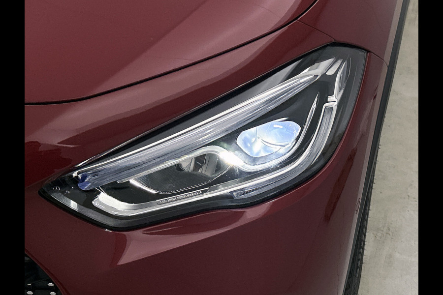 Mercedes-Benz GLA 200 Business Solution AMG 5 spaaks lichtmetalen velgen | Navigatie | MBUX wide screen | Parking support met camera achter | Trekhaak | Inclusief 24 maanden MB Certified garantie voor Europa.