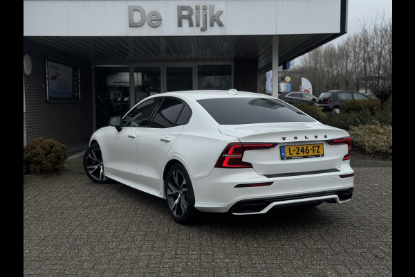 Volvo S60 2.0 B4 R-Design | Leder, Memory, ACC, Trekhaak, Stoel+Stuurverw., Camera, Carplay/Android | Dealeronderhouden | NAP |