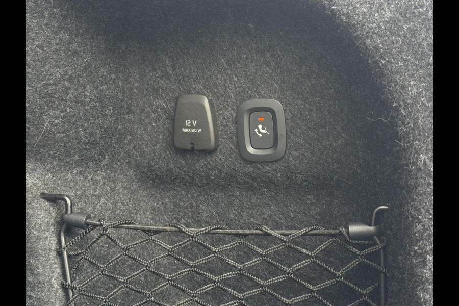 Volvo S60 2.0 B4 R-Design | Leder, Memory, ACC, Trekhaak, Stoel+Stuurverw., Camera, Carplay/Android | Dealeronderhouden | NAP |