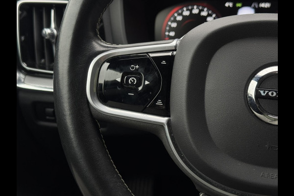 Volvo S60 2.0 B4 R-Design | Leder, Memory, ACC, Trekhaak, Stoel+Stuurverw., Camera, Carplay/Android | Dealeronderhouden | NAP |