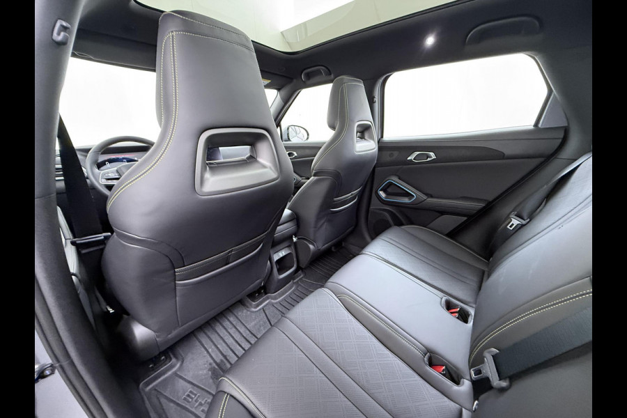 BYD ATTO 2 Boost 45 kWh DIRECT LEVERBAAR | Volledige BYD Fabrieksgarantie t/m 11-2030 of 150.000 km | Stoel & Stuurverwarming | Adaptieve Cruise | 360° Camera | Panoramadak | Dodehoekassistent | Origineel NL Auto